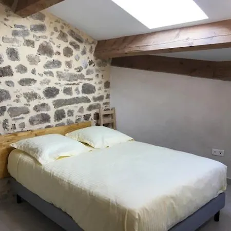 De L'église Et Du Château 2 à 15 Personnes *