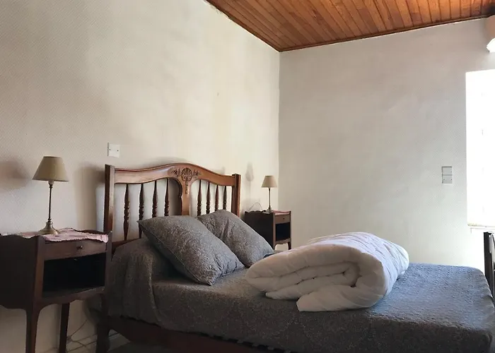 De L'eglise Et Du Chateau 2 A 15 Personnes Apartament *